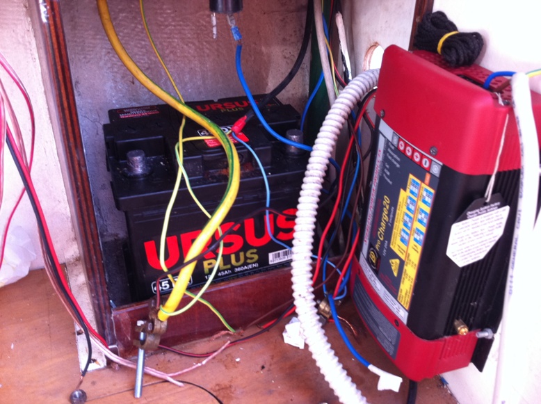 [Immagine: 2011941723_batteria inverter.jpg]